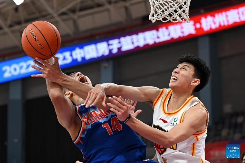 小基耶萨爸