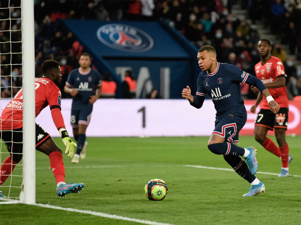 以C罗为例 以C罗为例